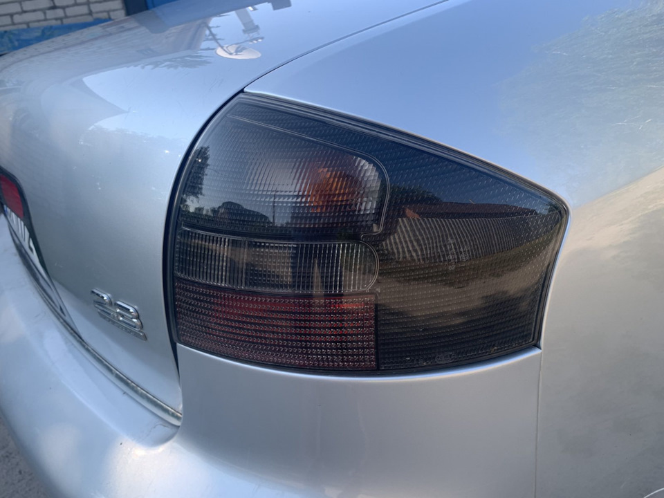 Установка Hella black на audi a6c5 2