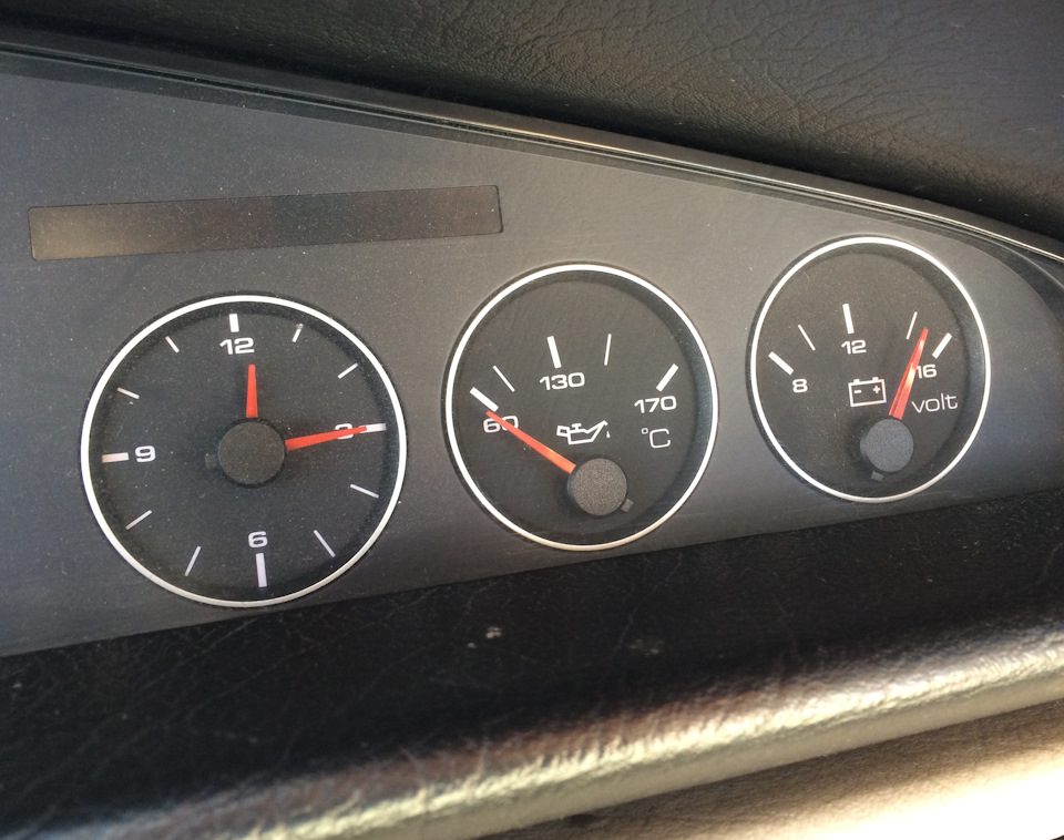 Ремонт вольтметра, заміна АКБ 1