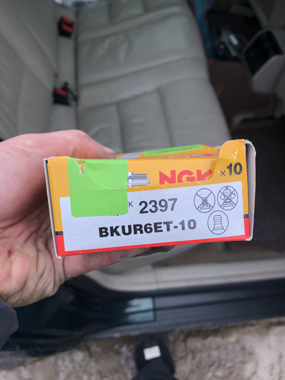 Заміна свічок запалювання на NGK BKUR6ET-10 5