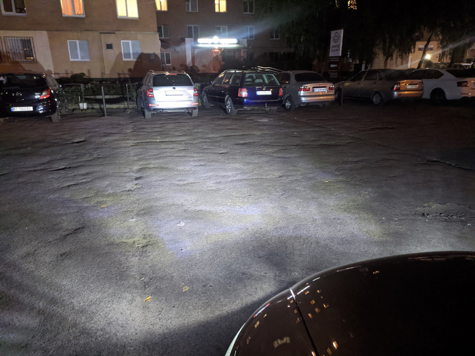 AUDI A6 C6 LED лампи в ДХО габарити та салон. 3