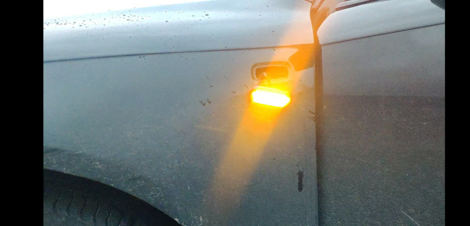 Бічні поворотники тоновані LED з AliExpress на Audi A6 C6 (4F2) 5