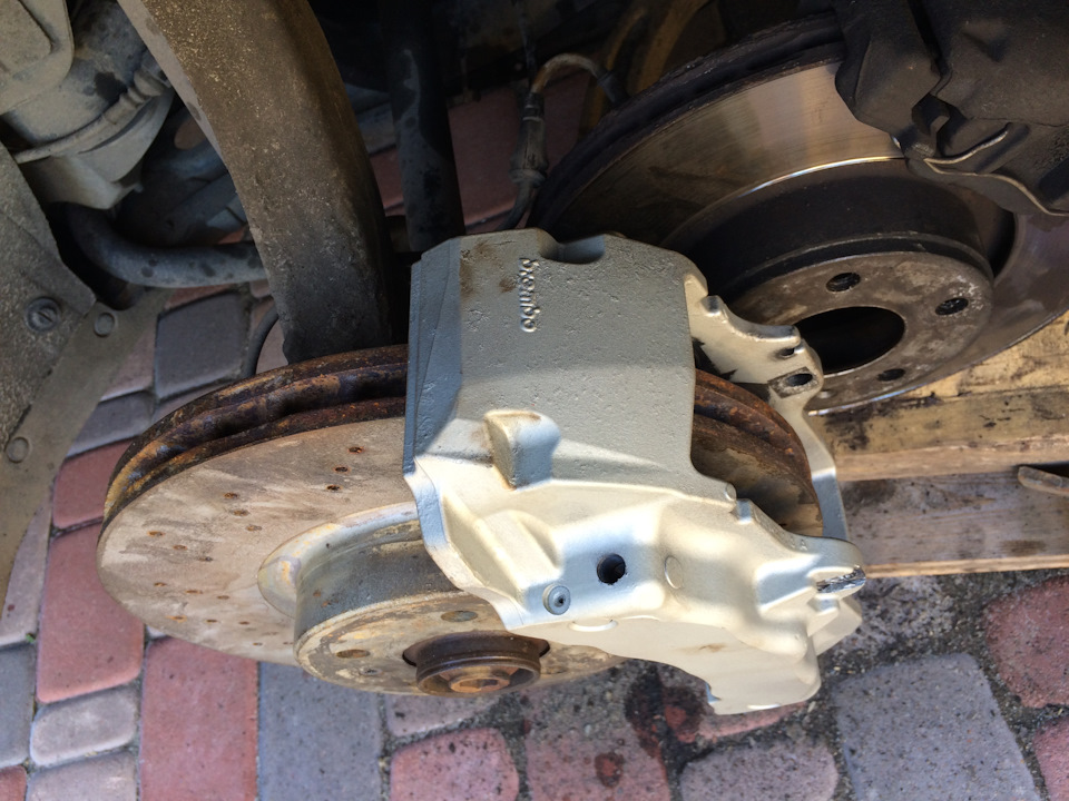 Прикладка Brembo 17Z з диском 330x32х64.5 на Audi A6 C6 зі маточкою 85мм 3
