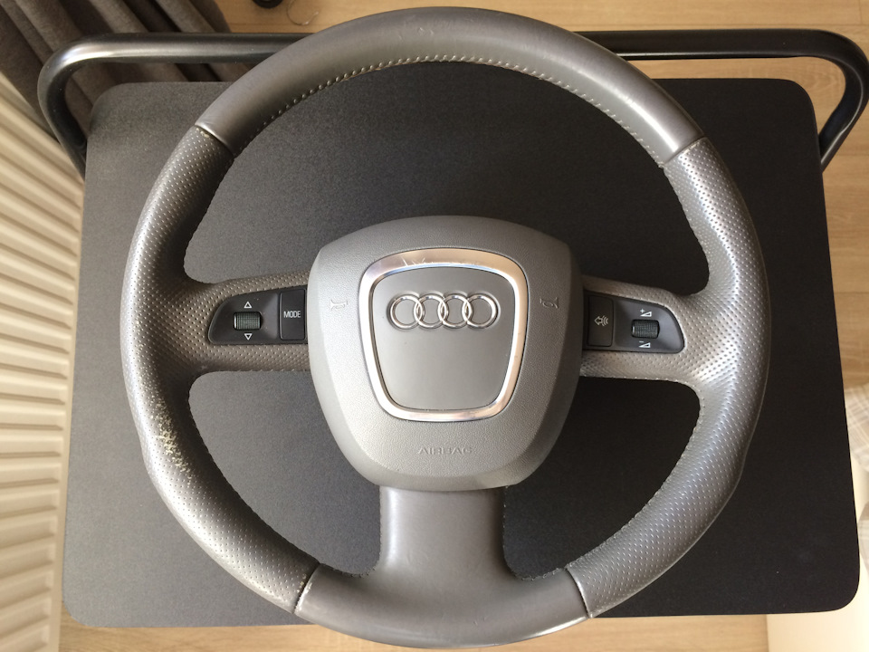 Трьохспицевий спорт кермо, сірий (від Audi A6, A8, A4, Q7) 1