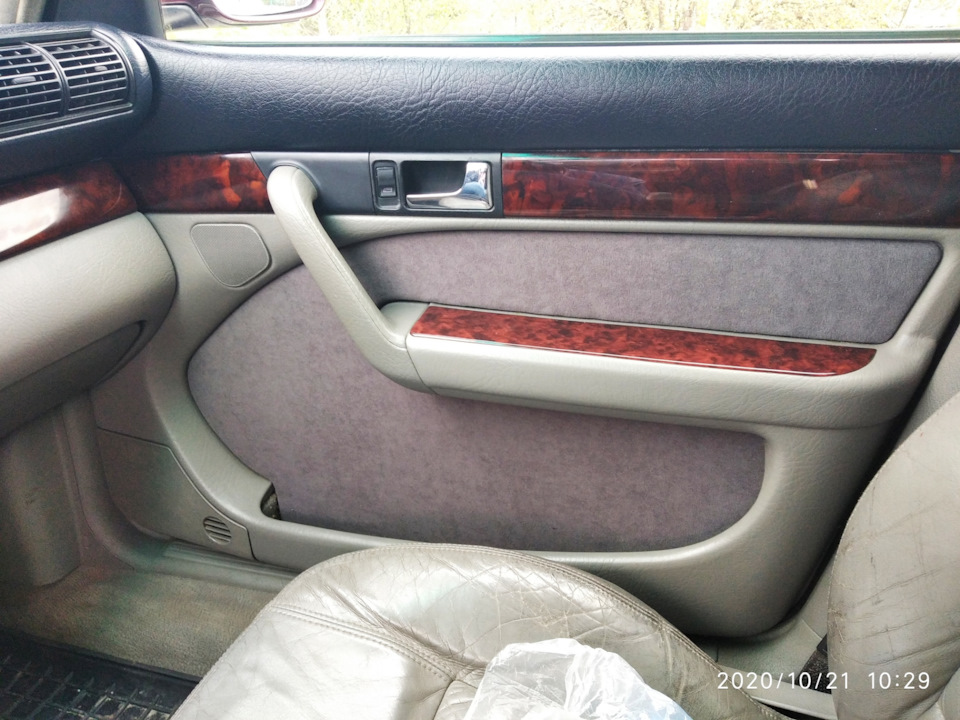 Перетяжка карток у салоні Audi A6 C4 3