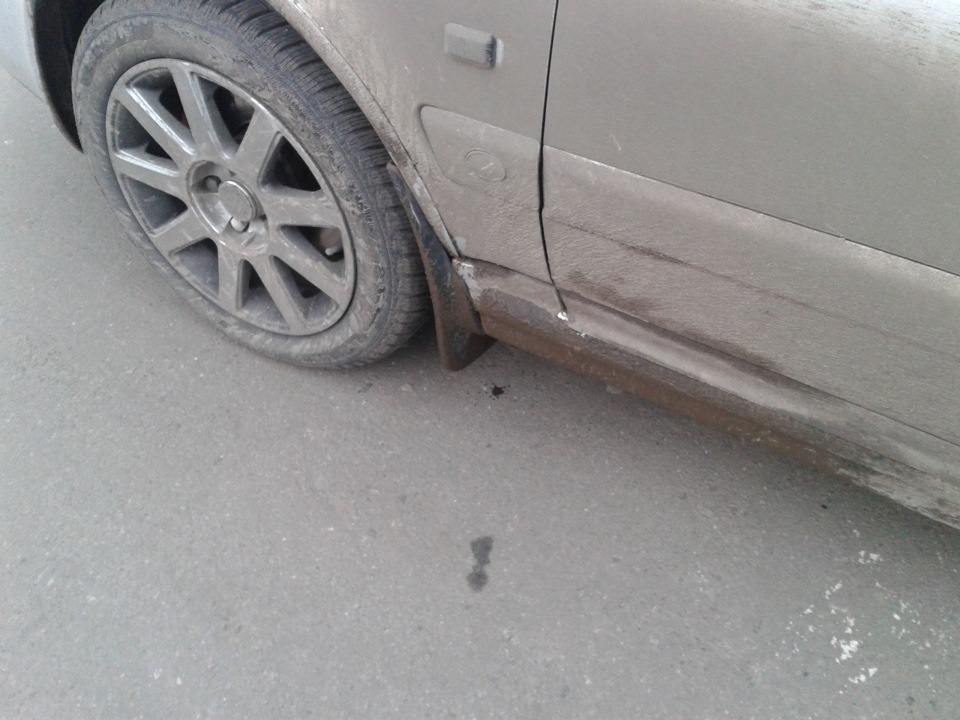 купив комплект б.у бризковиків 3