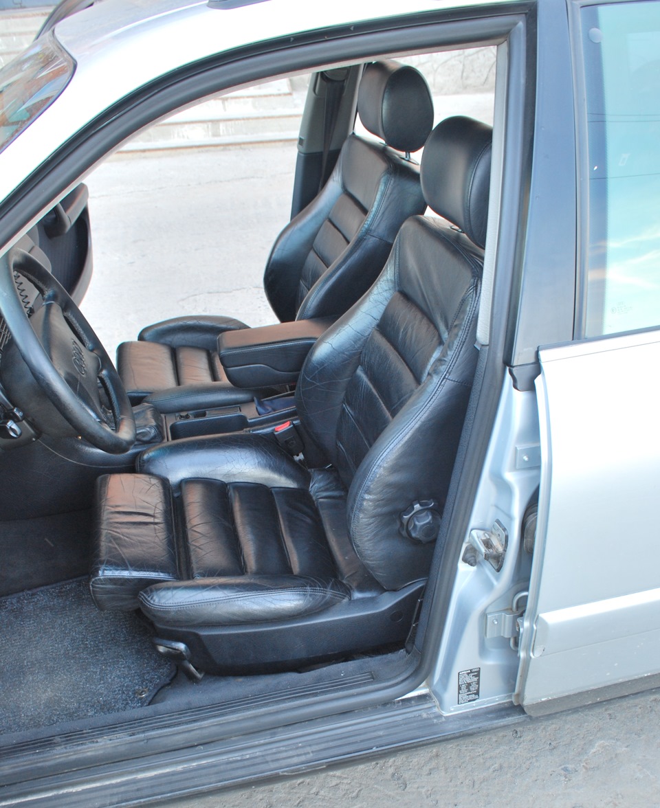 Сидіння Recaro на Audi A6 Avant (C4) 4