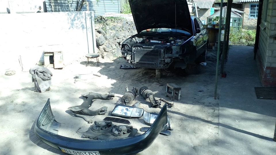 Кидає авто в різні боки. 2