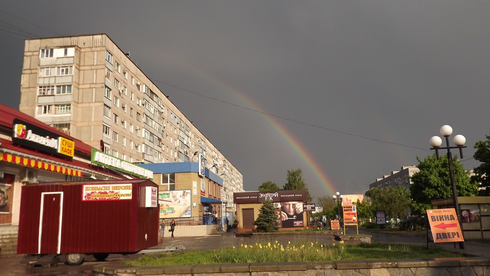 мийка підкапотного простору вручну ручками)) та автомобіля 1
