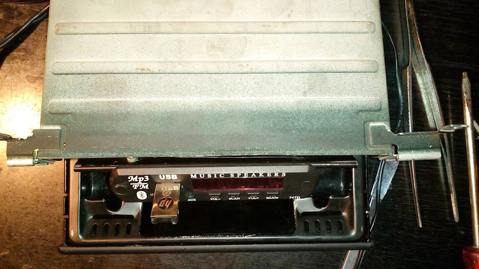 Встановлення модулятора Music Speakers із блютузом 2