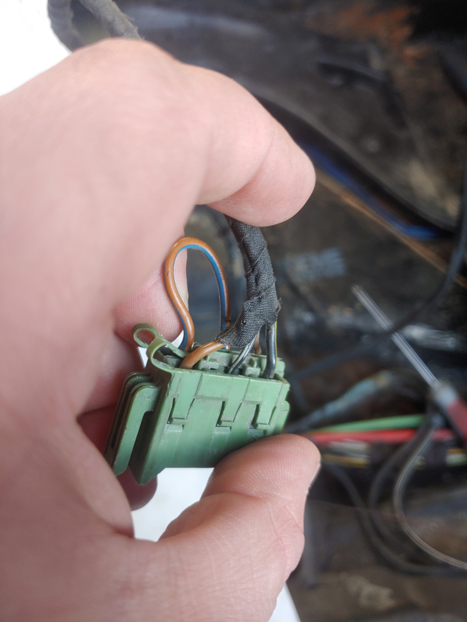 Потрібна допомога! Допоможіть розібратися з підключенням підігріву на сидіннях A8 D3 5