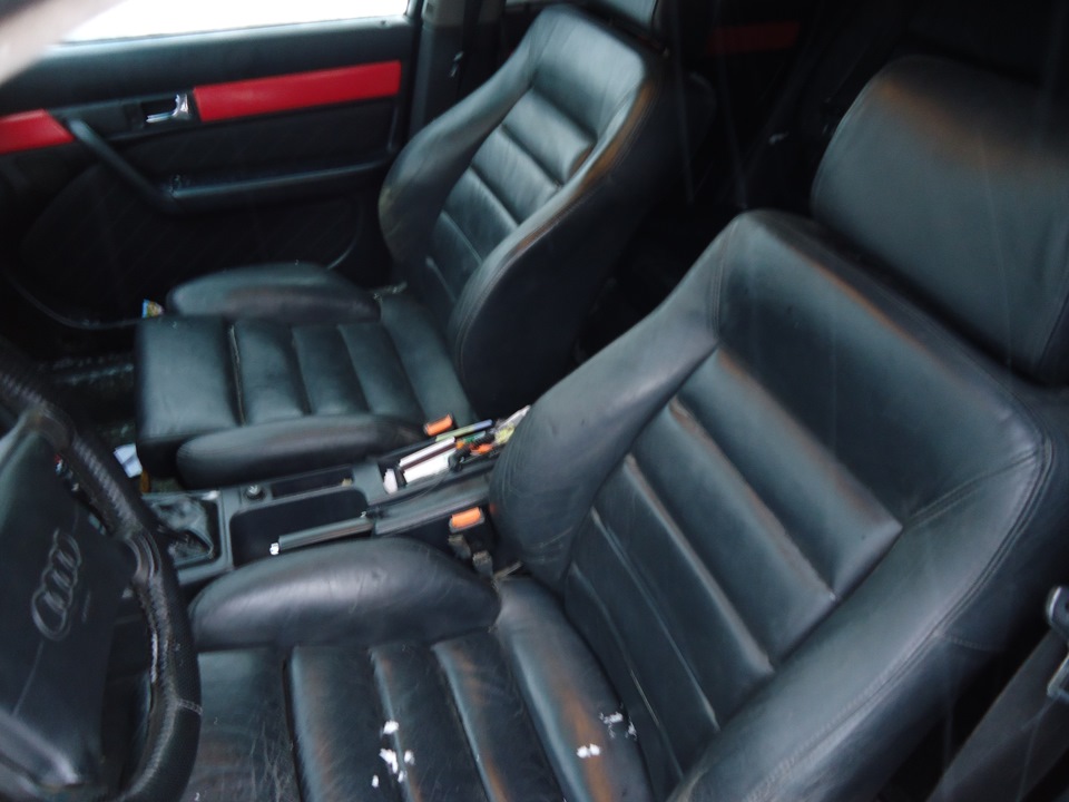Встановлення сидінь Recaro 1