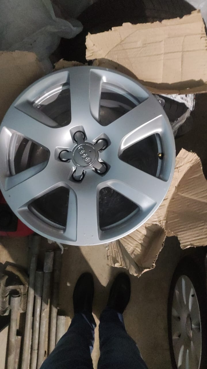 У кого такі диски на A6 C6? 1