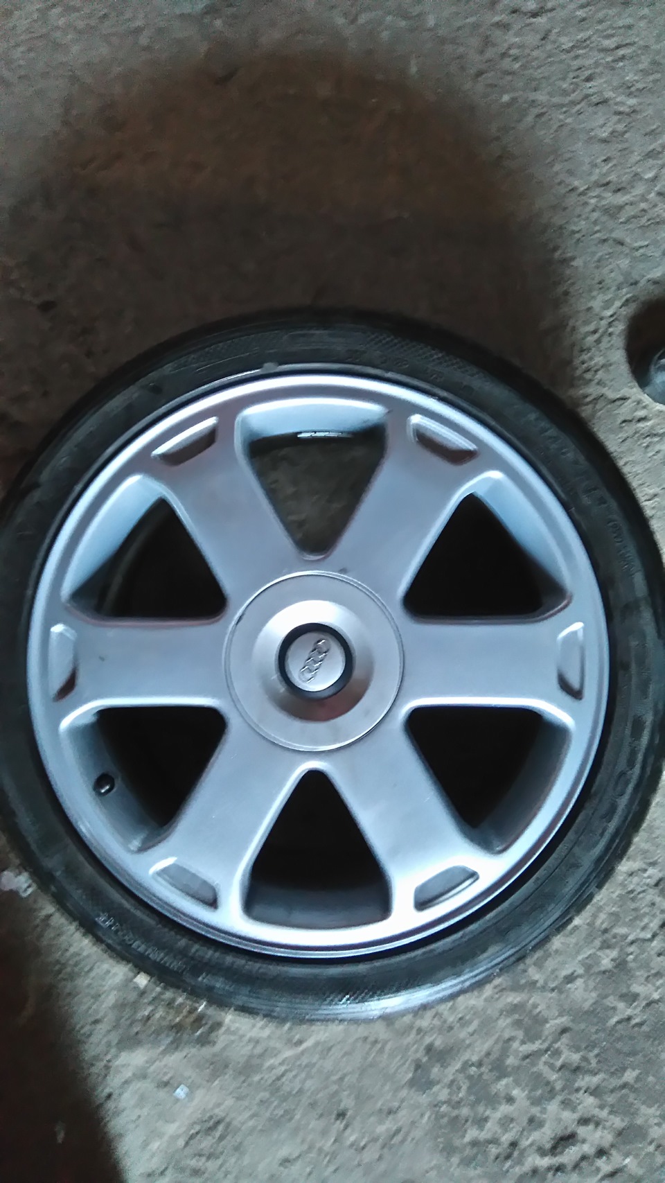 AVUS R18 3