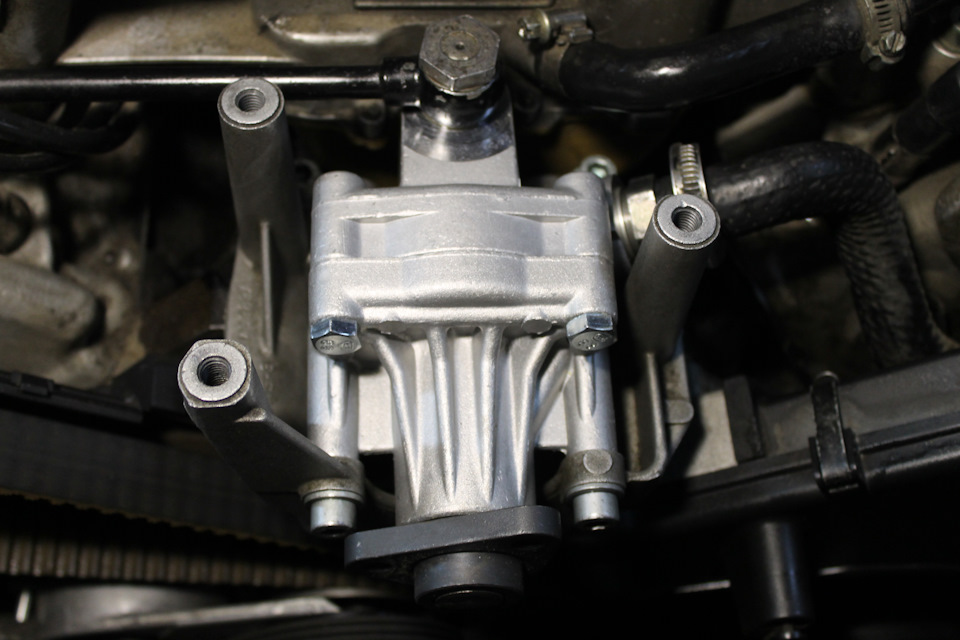 GarageDay #5 - з ГУР покінчено, новий насос GKN-SPIDAN 53658 5