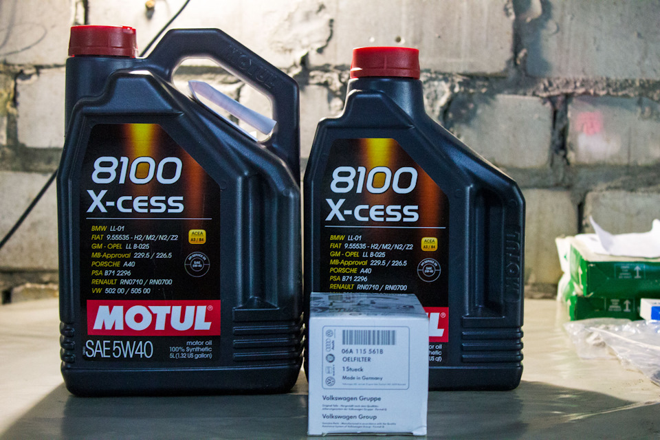 ТО двигуна 2018 - усунення витоків мастила / заміна мастила Motul 8100 X-cess 5W-40 3