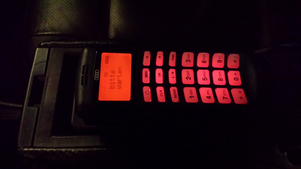 У мене в машині 1996, є робочий gsm телефон :) 2