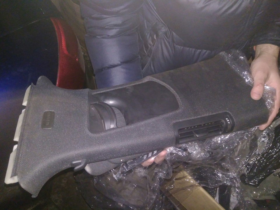 #Барипост чорна стеля A6 C6 fl avant, внтрянка багажника і дрібниці 2