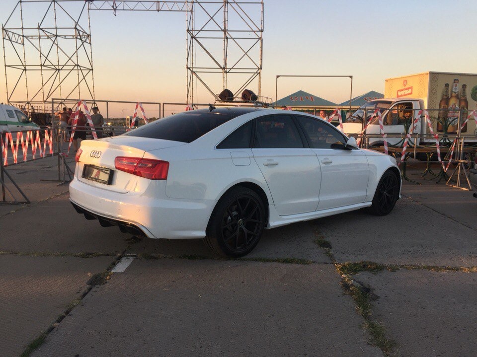 Повний рестайлінг в RS6 2015 5
