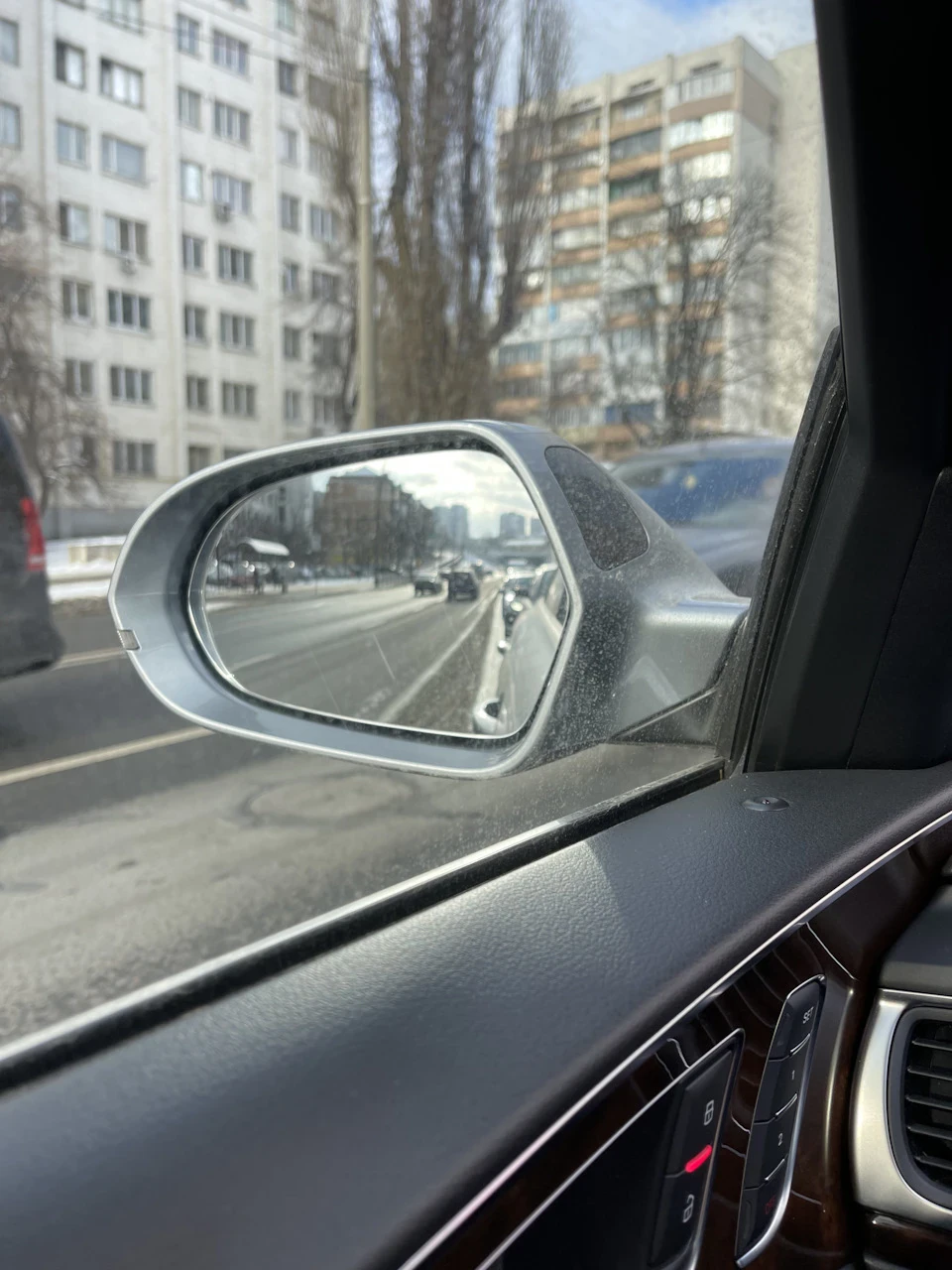 Європейське дзеркало та ремонт обігріву