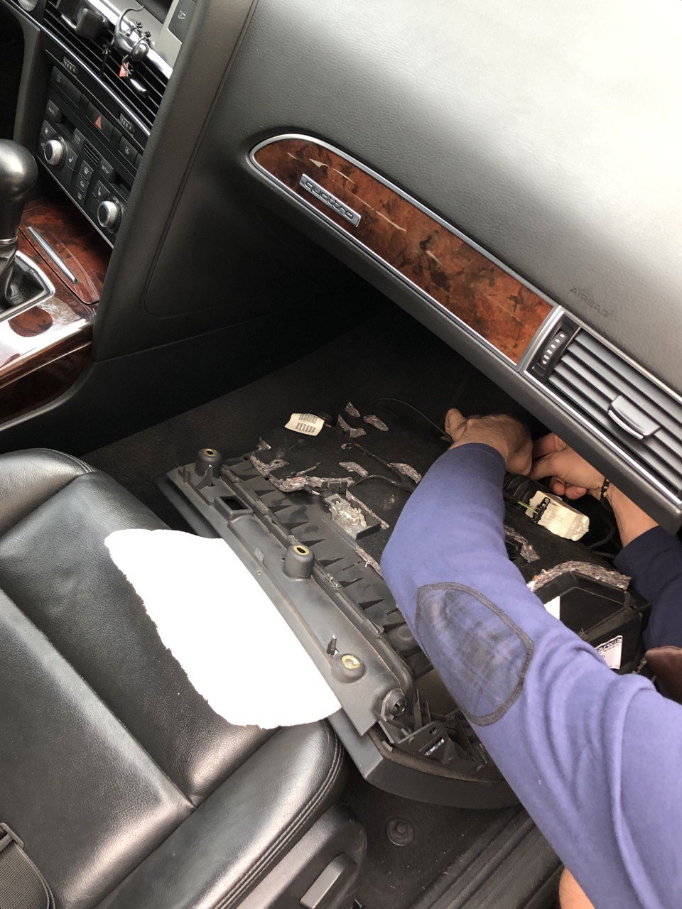 Музичний інтерфейс Audi або музика з телефону через bluetooth 1