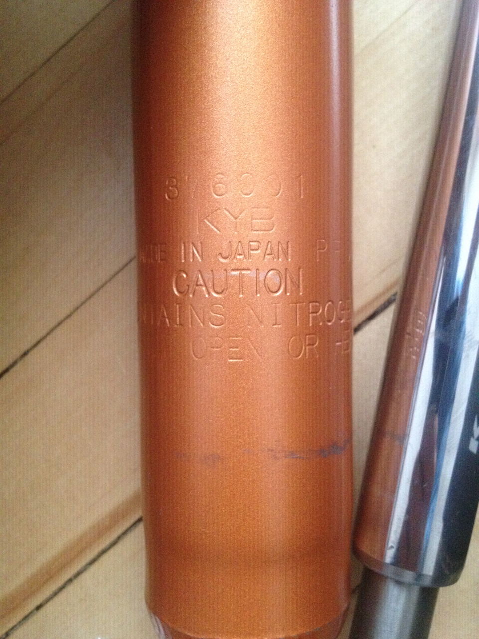 KYB 376001 3