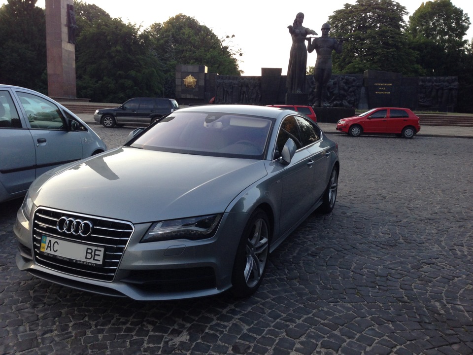 Audi A7 VS Porsche Macan. Що краще за ті ж гроші? 1