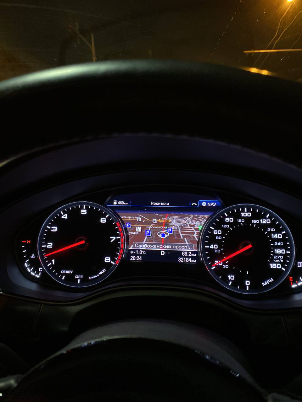 Русифікація, оновлення європейських карт та активація CarPlay 2