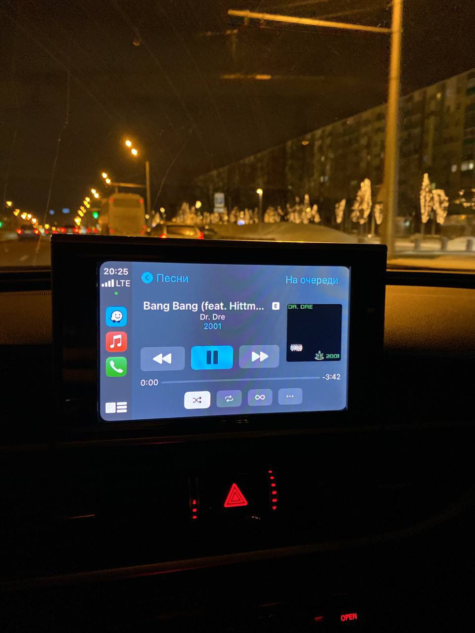 Русифікація, оновлення європейських карт та активація CarPlay 3