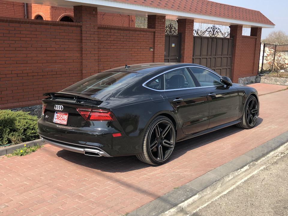 Задній бампер RS7 2