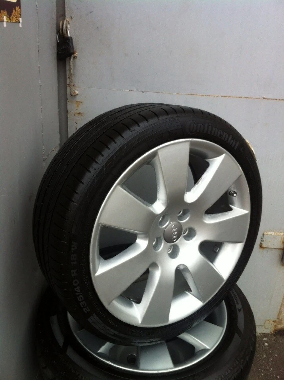 Продам диски з гумою Audi original R18 235/40 5х112
