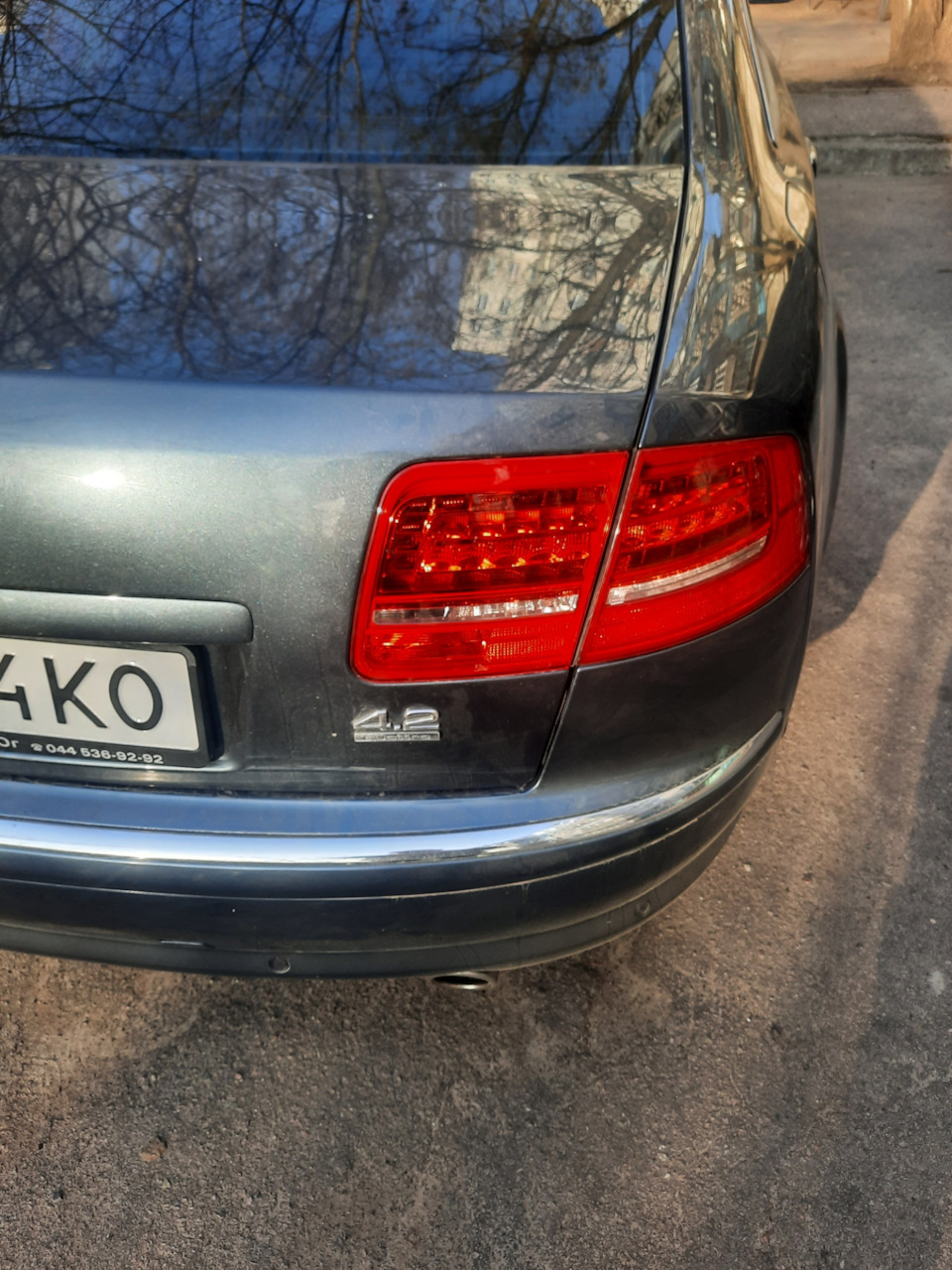 Задні ліхтарі audi a8 d3 рест. 4