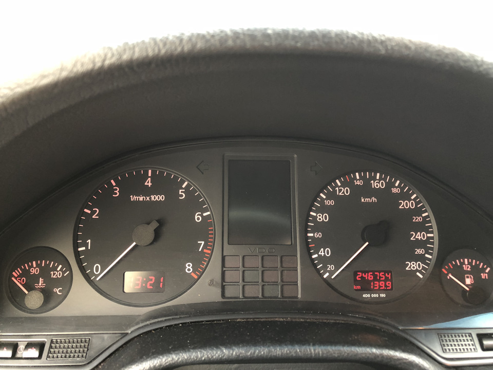 Відгук власника Audi A8 D2. Перші враження. 4