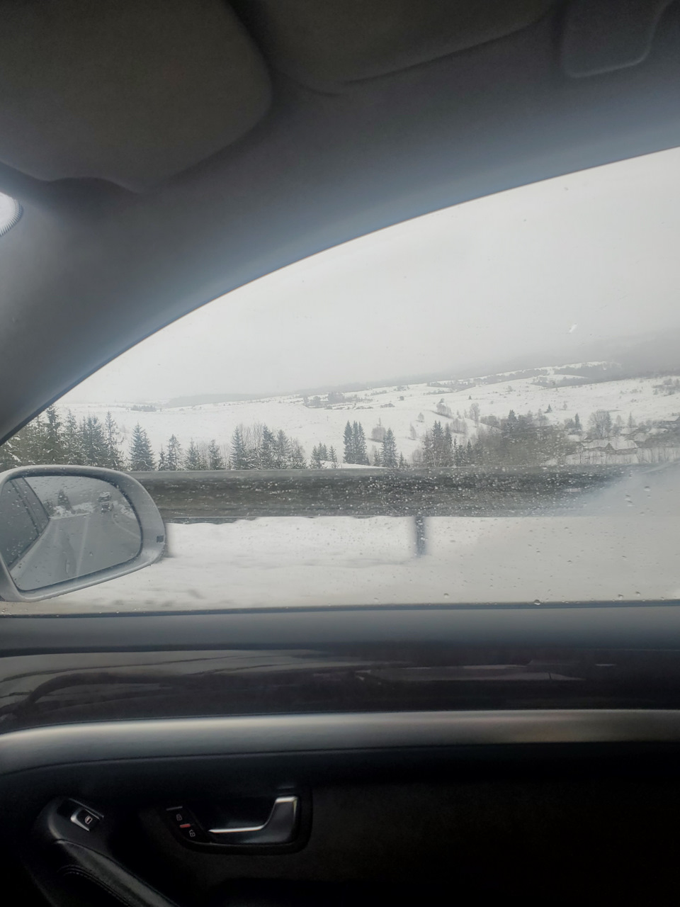 Май місяць, у Карпатах сніг ❄ 2