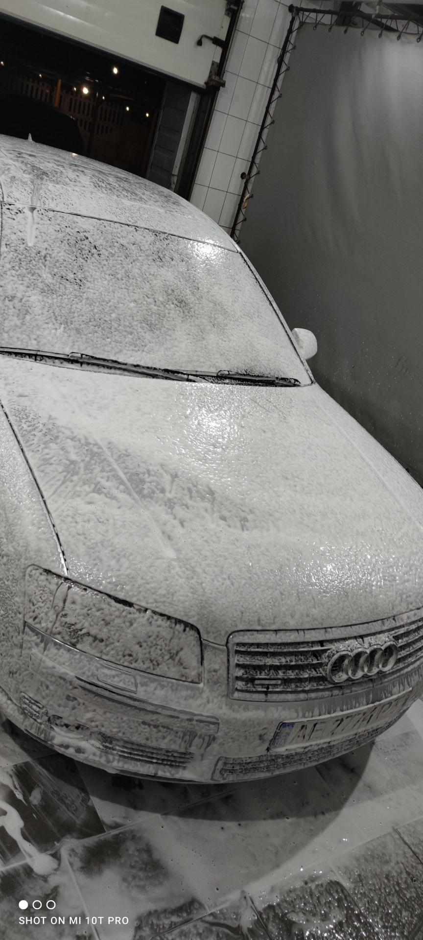 Мийка гіганта AUDI A8L 3