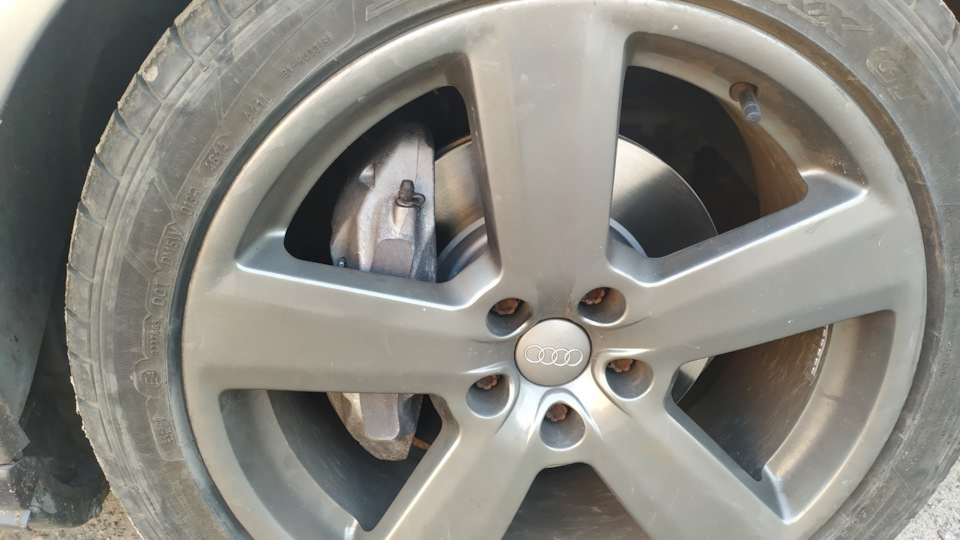 Заміна супортів на Brembo 1