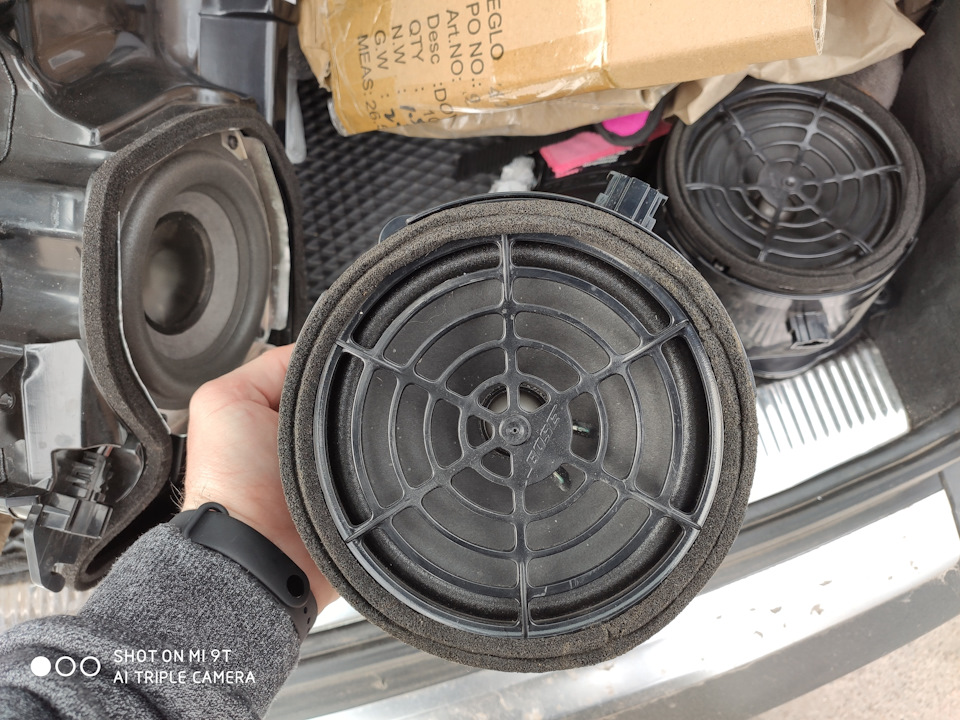 Встановлення динаміків Bose у Audi A6 C6 Allroad 1
