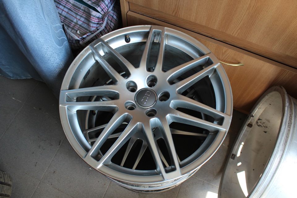 Audi rims R19 5