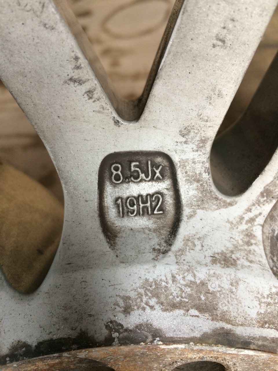 R19 aluett 5/112 et45 j8.5 гума pirelli 255/35 3