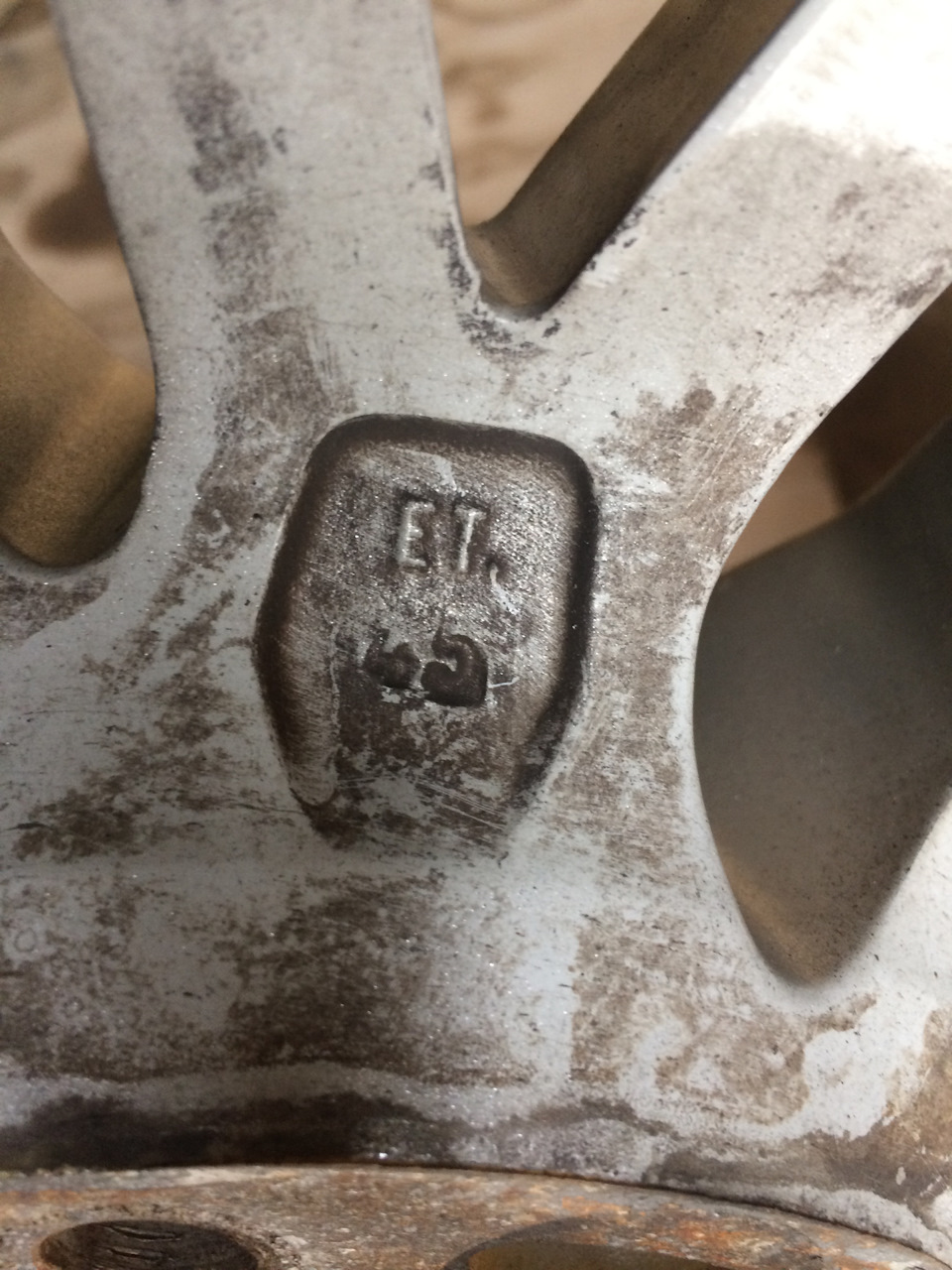 R19 aluett 5/112 et45 j8.5 гума pirelli 255/35 4