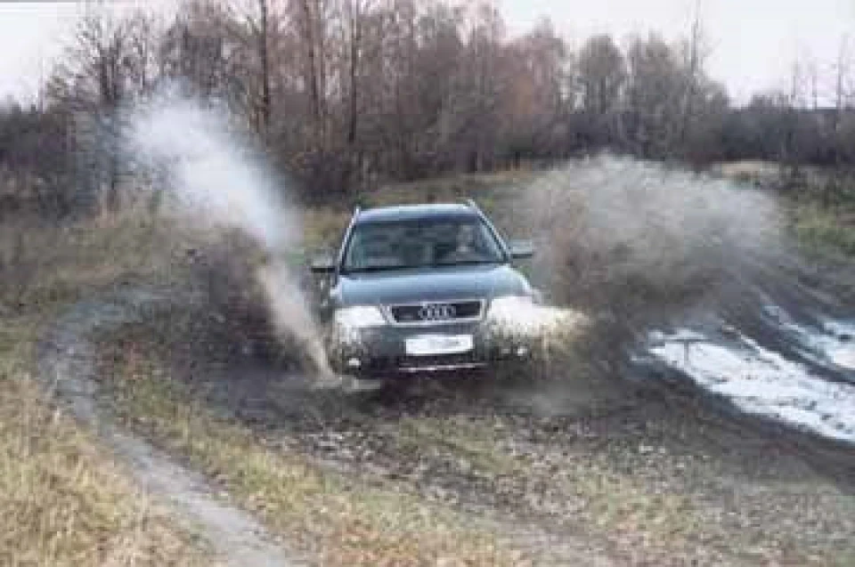 Спочатку Allroad поставить тебе на коліна, але зробить це тільки для того, щоб рано чи пізно витягнути тебе з бруду.