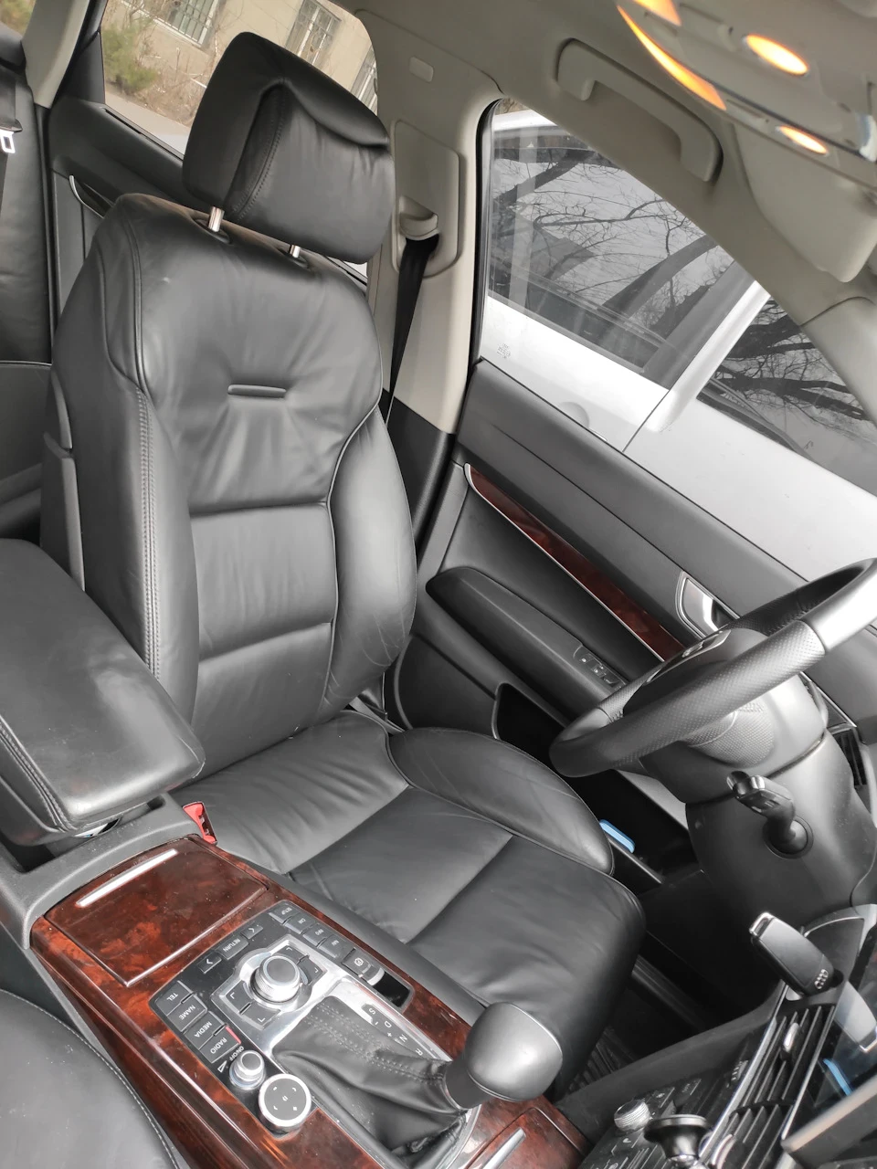 Сидіння від Audi A8 D3 в C6 кузов