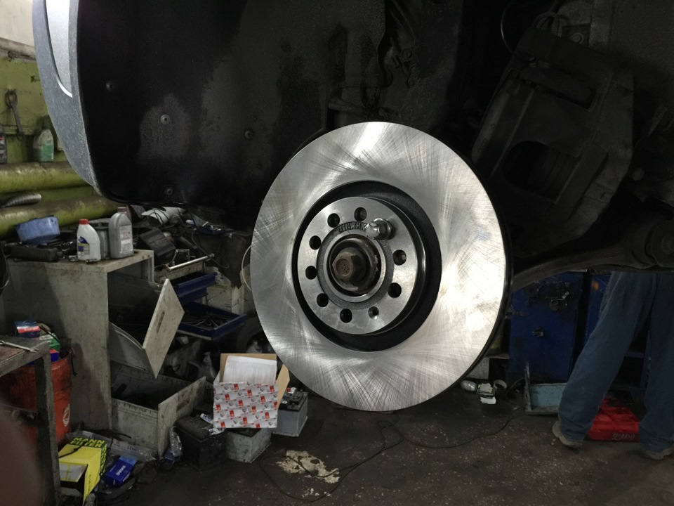 228 500 - заміна гальмівних дисків 4