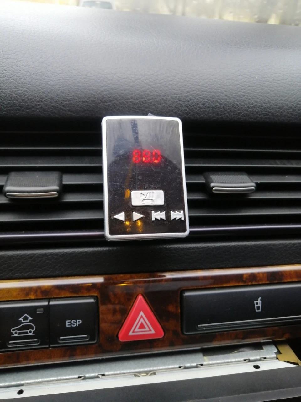 AUX і USB в магнітолу?..