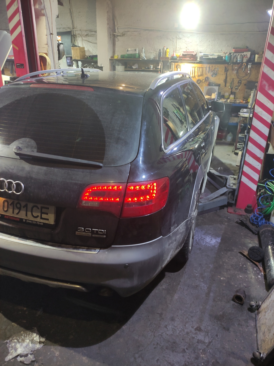 Встановлення оригінального фаркопа audi a6 c6 Allroad 3.0 ASB 4