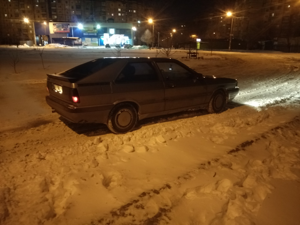 Закоханий у неї. Легенда одним словом 1