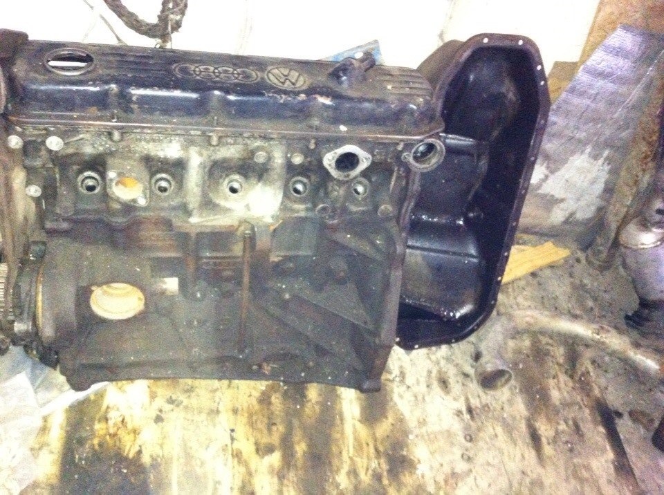 Продам запчастини на Audi 1