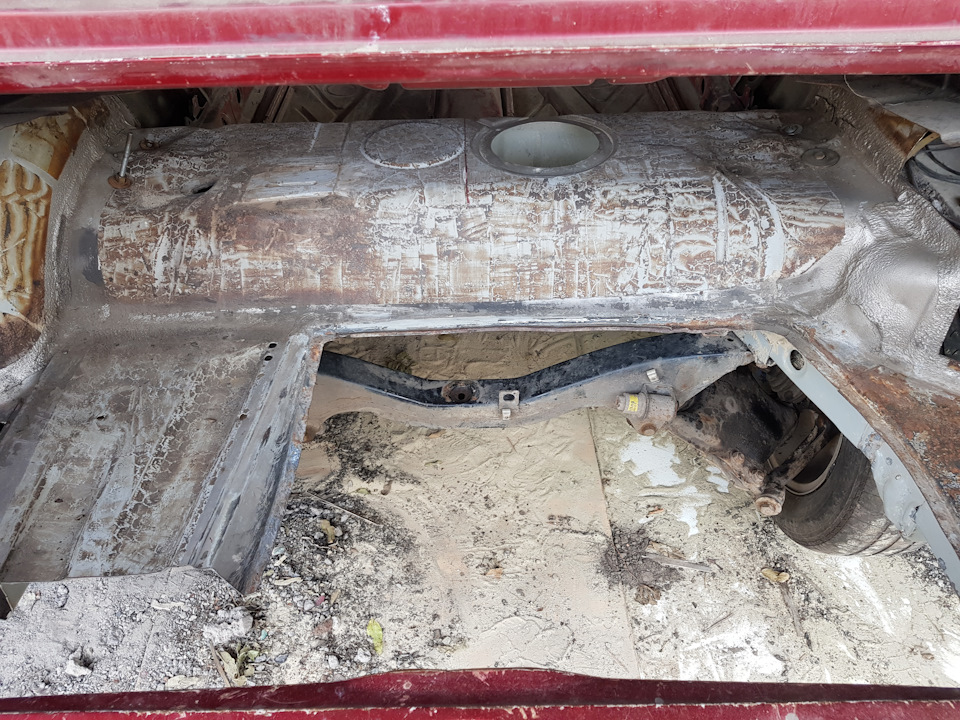 Рухаю у правильному напрямку. Coupe+200quattro c3. Задня частина з підвіскою Ч2. 5
