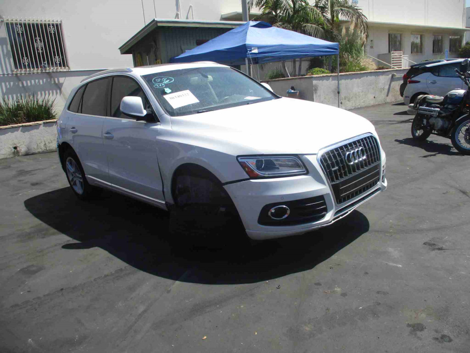 Яка вона була в порту США Q5 Glacier White Metallic 2