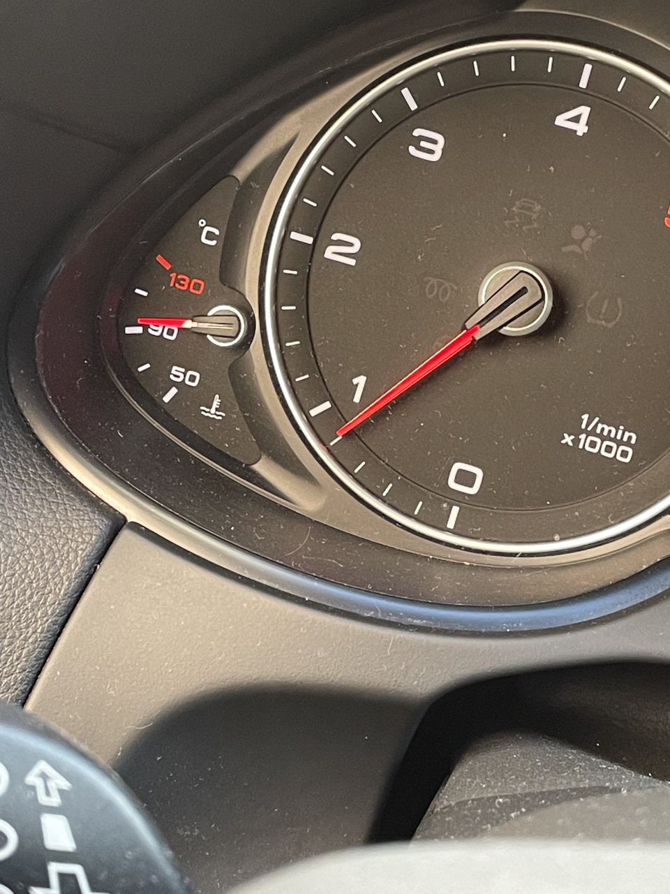 Температура двигуна Audi Q5 2