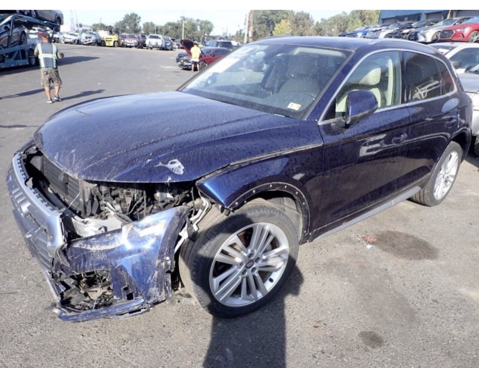 Переміщення з аукціону У порт НьюДжерсі Audi Q5 2